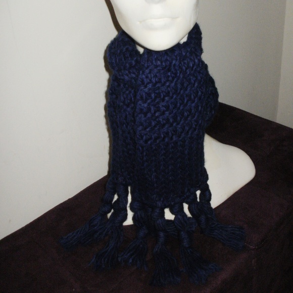 Soft Chunky Fringe Navy Oblong Scarf ( O/S ) - Picture 7 of 7